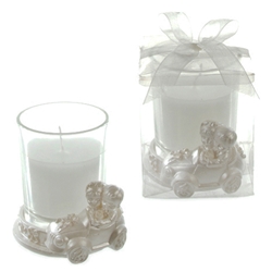 Mega Favors - Wedding Couple in a Car Poly Resin Candle Set in Clear Box - White